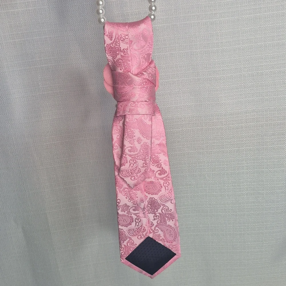 Handcrafted Luxury Fashion Necktie Necklace 📿 (PINKY PROMISE)